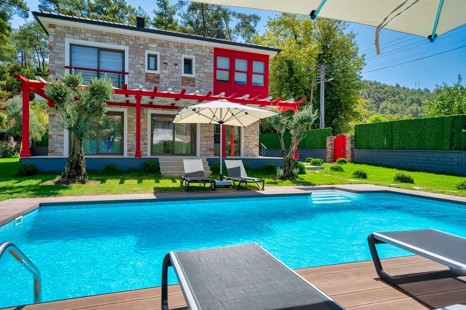 Modern villa kültür taşı uygulaması