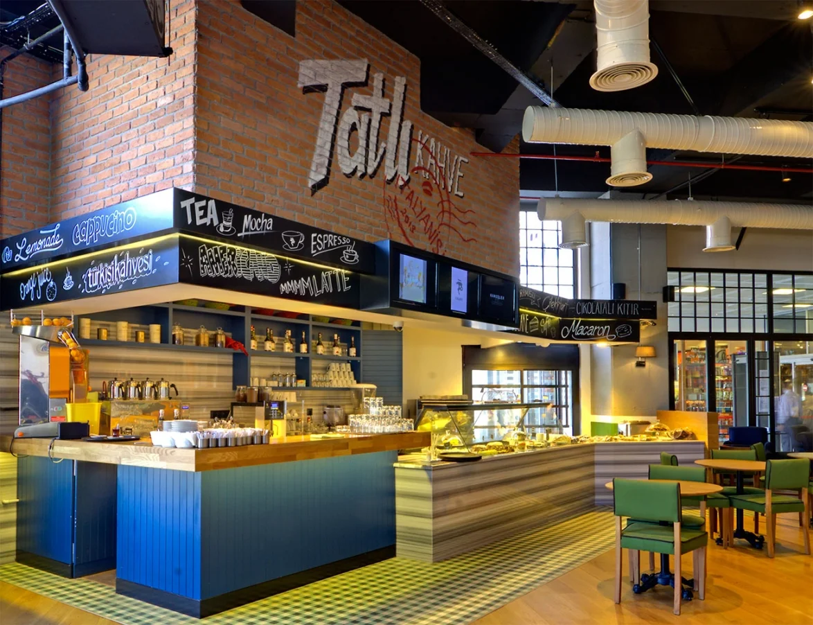 Mutfaklarda endüstriyel ve şık bir hava oluşturan dekoratif tuğla serilerimiz. mutfak tezgah arası dekoratif tuğla kaplama uygulaması