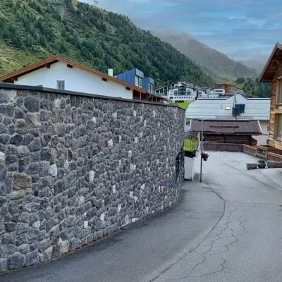 Dekoratif Taş Atlas Obergurgl Bahçe Duvarı Uygulaması