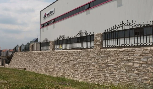 Canyon Craft kültür taşı bahçe duvarı kaplama uygulaması