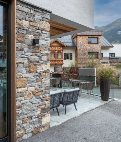 Landmark Grey Coffee kültür taşı kafe duvarı kaplaması