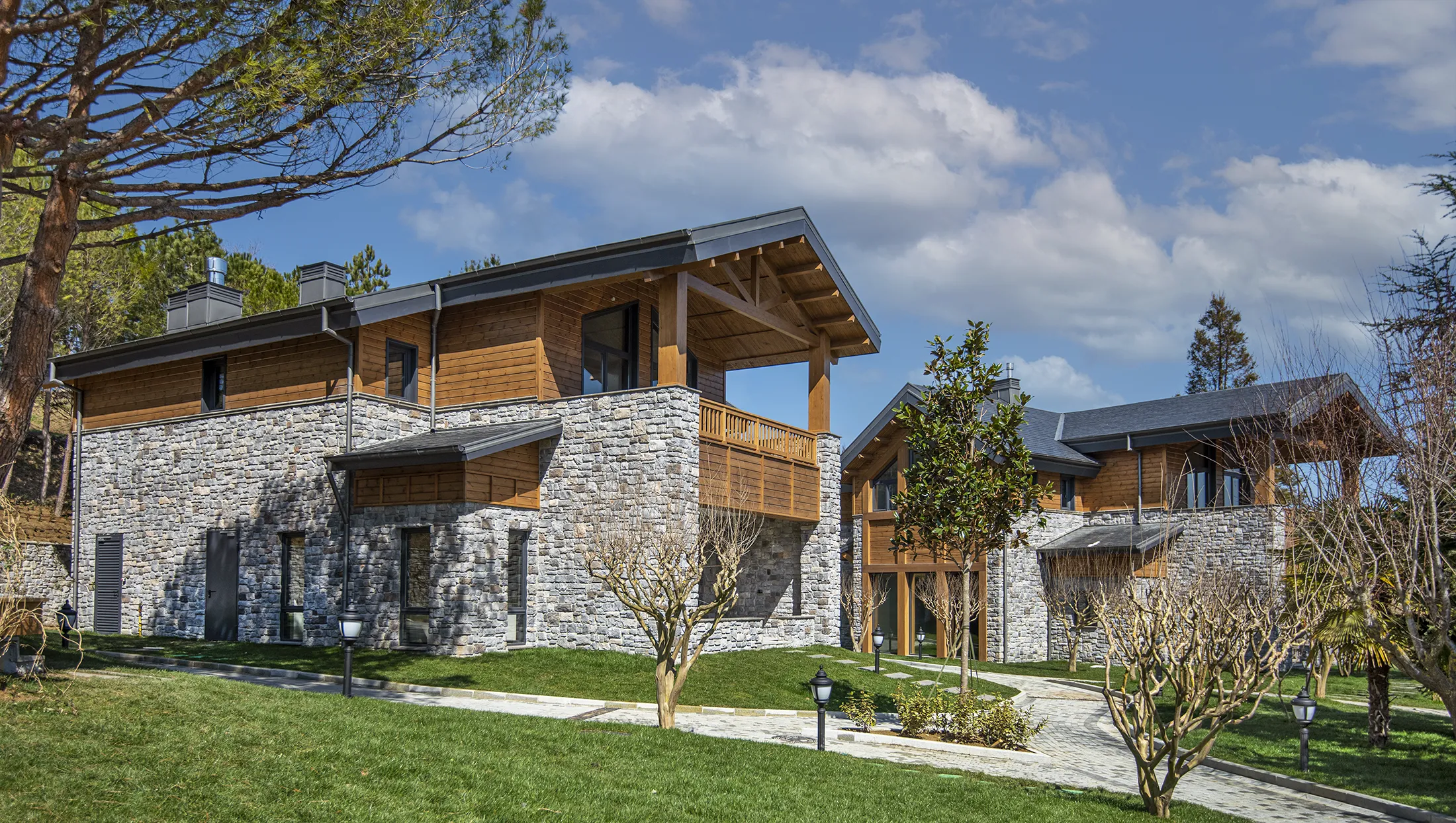 Masso kültür taşı uygulanmış villa dış cephe duvarı