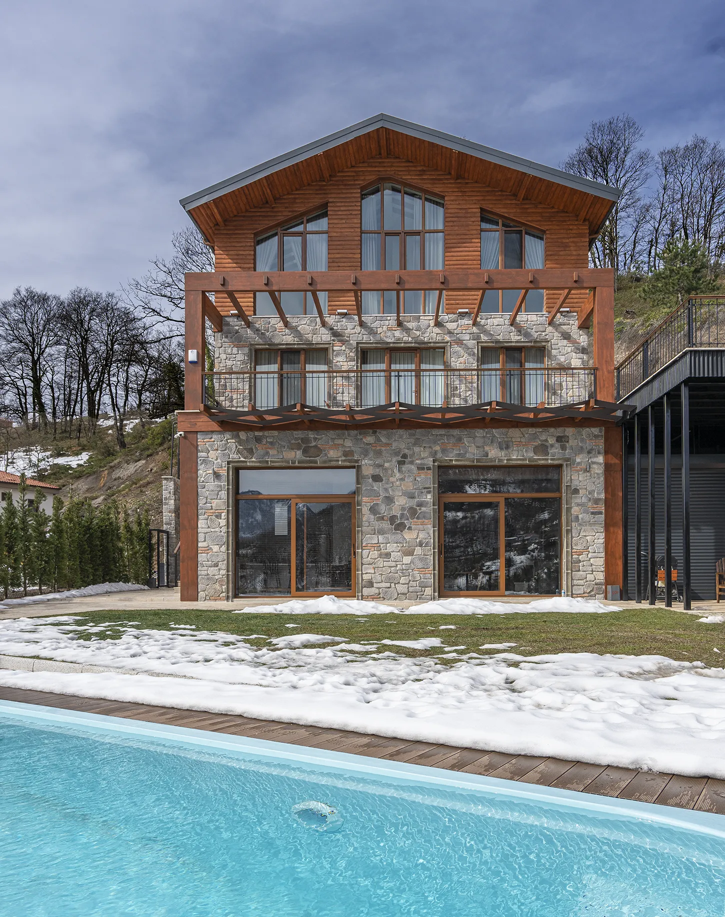 Troy Ash kültür taşı villa dış cephe uygulaması