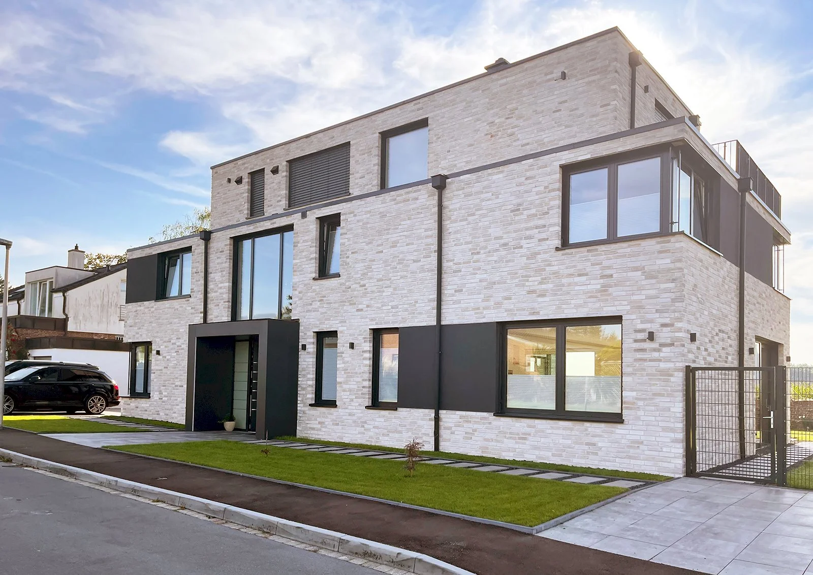 Loft kültür tuğlası villa cephesi örneği