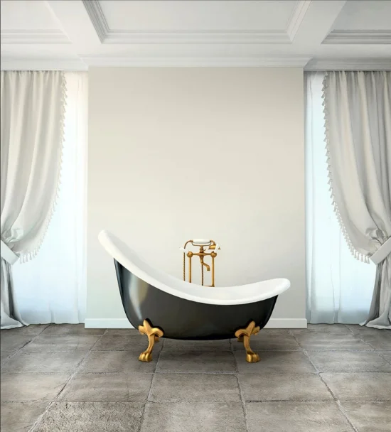Arles Yer Taşı ile kaplanmış aydınlık banyo zemini