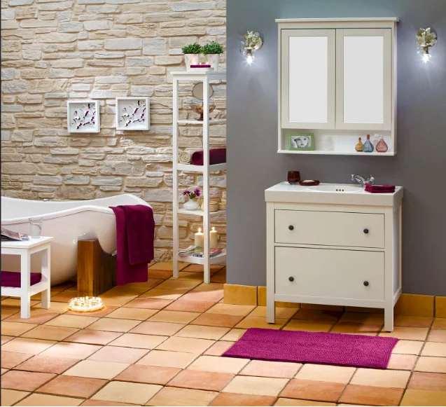 Isola 20 Yer Taşı kullanılan aydınlık banyo zemini